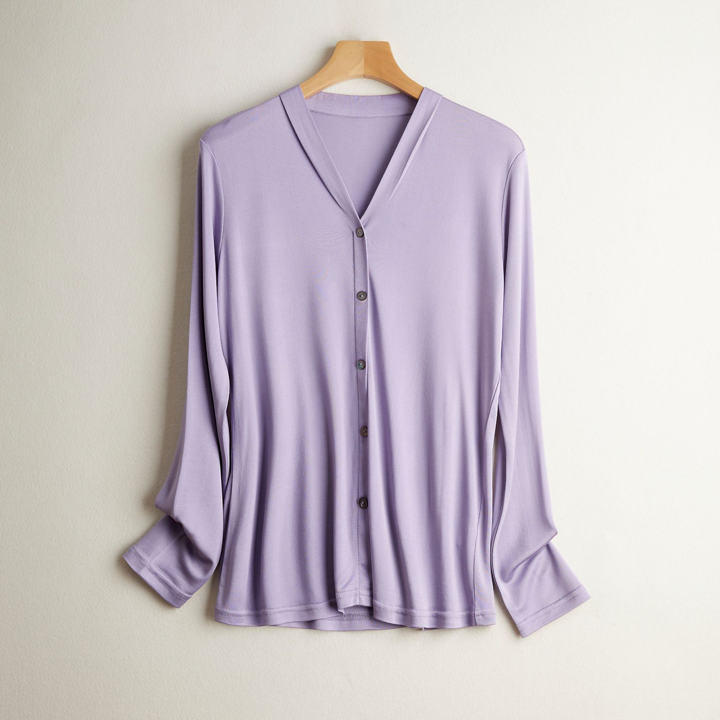 长袖单排扣桑蚕丝打底衫
