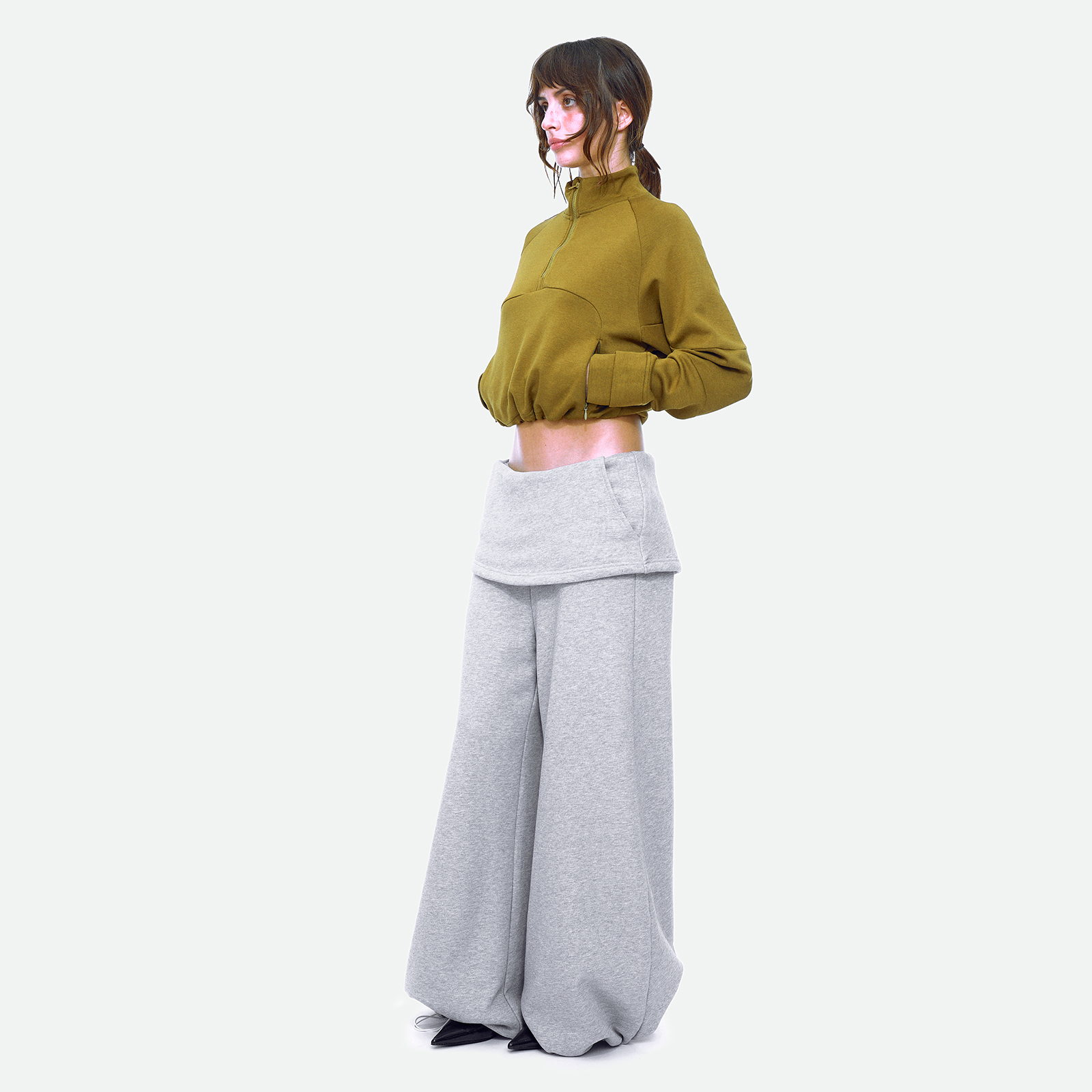 白女顶流穿搭秋冬短款抽绳卫衣