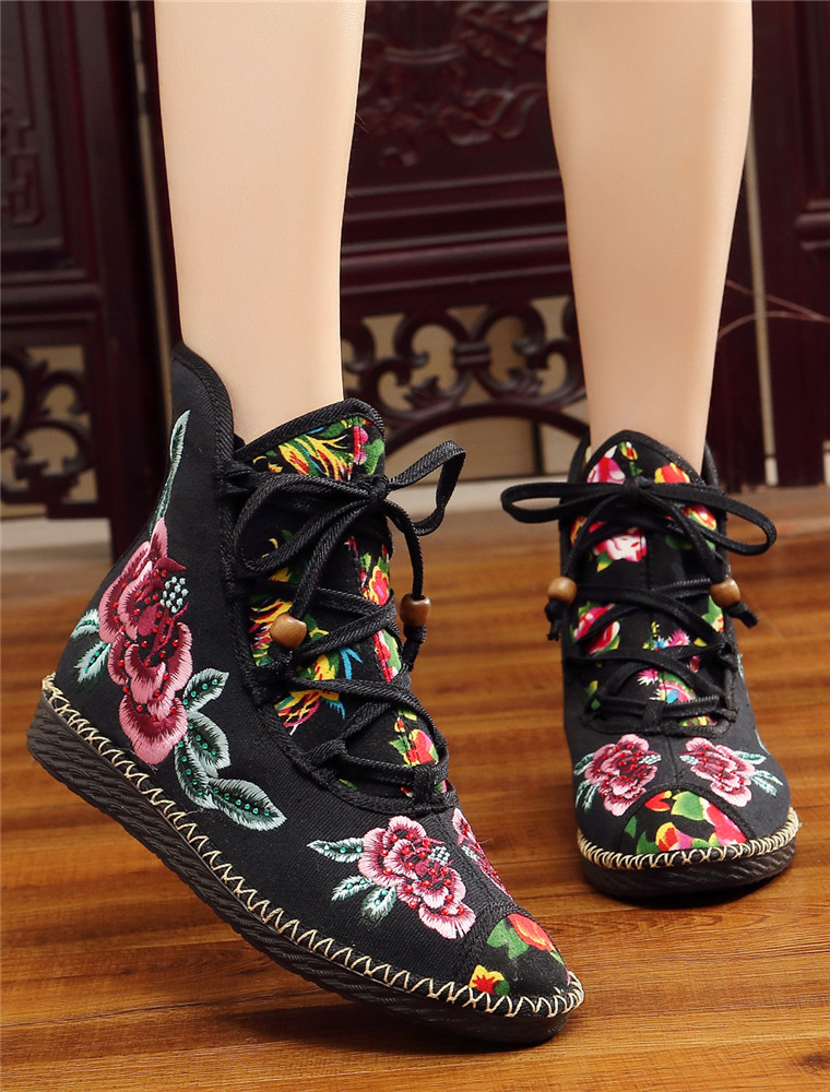 老北京新款复古风正品透气绣花鞋