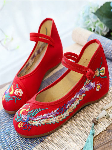 绣花布鞋汉服鞋中国风广场舞女鞋