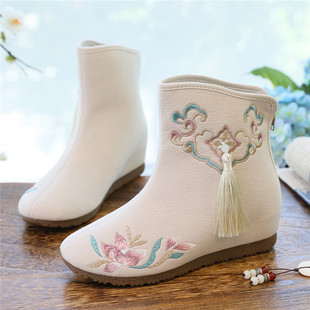 秋冬女鞋 流苏短靴绣花靴牛筋底内增高布靴子汉服鞋 棉靴 单靴
