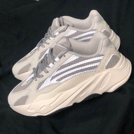 椰子700V2复古老爹鞋火山灰男女情侣透气黑武士潮运动鞋厚底增高