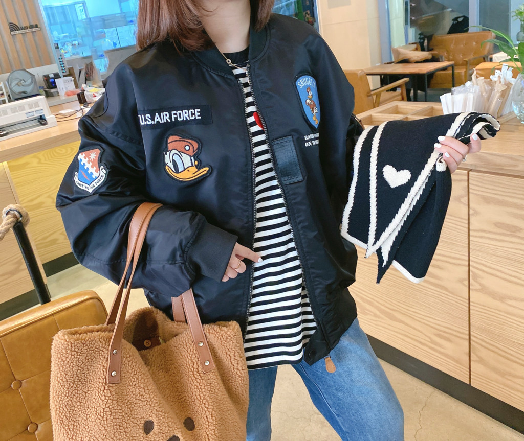 兔美善韩国代购女装 冬新 背后飞行鸭刺绣夹棉棒球服夹克外套 特