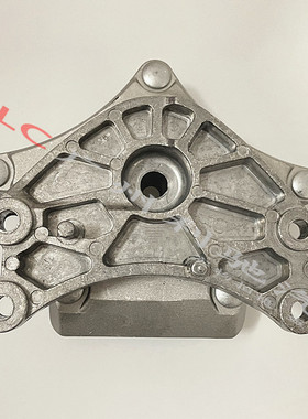 适用奔驰S级W221波箱GLK变速箱W204机脚胶GLK350波箱胶4MATICs500