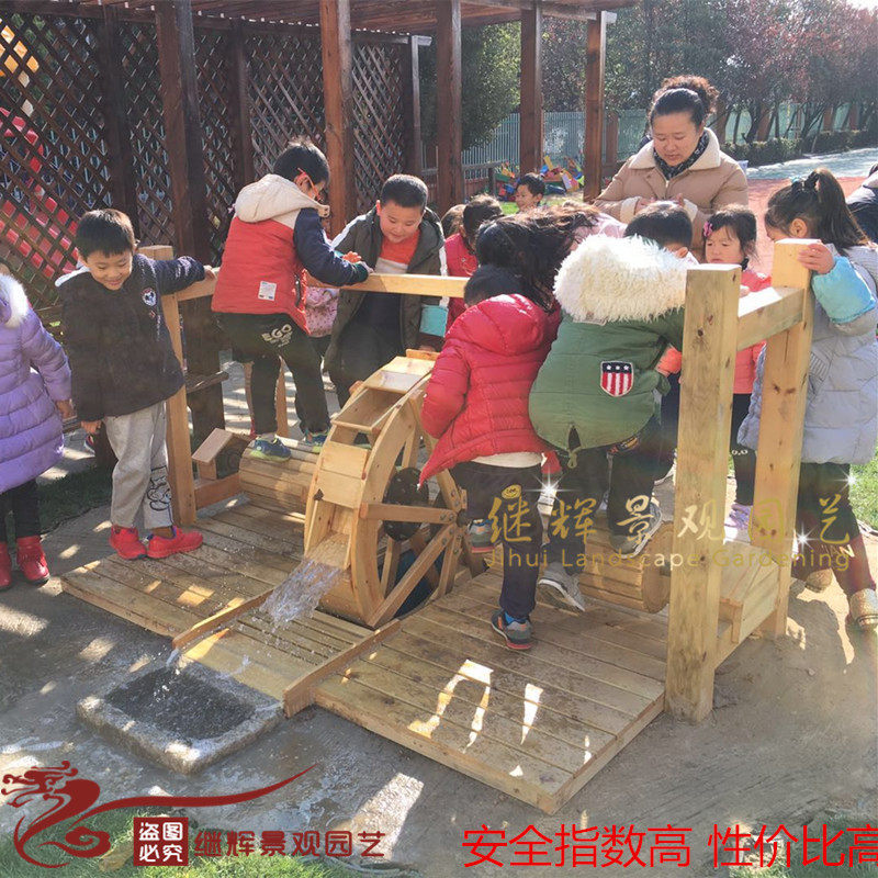 防腐木脚踏手摇龙骨水车户外农庄幼儿园小孩成人娱乐项目水车订制