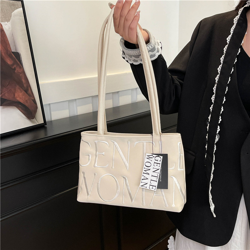 泰国GentleWoman芭蕾包包2025新款刺绣字母高级感彩色腋下单肩包