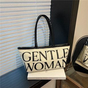 GentleWoman时尚字母撞色帆布包包2026新款菜篮子百搭妈咪单肩包