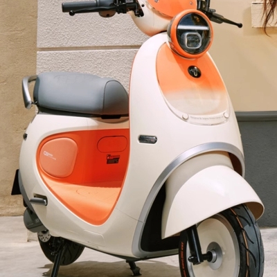 9九号新款电动摩托车Q3 85c刹车大灯挂钩开关胶塞仪表前风挡边撑