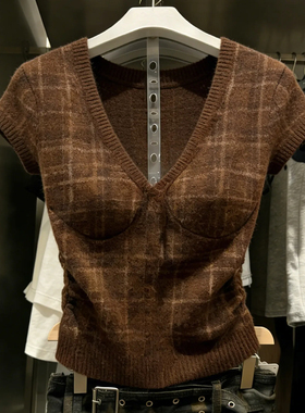 十三行一线大牌！带胸垫外穿V领短袖针织背心时尚潮流显瘦上衣潮