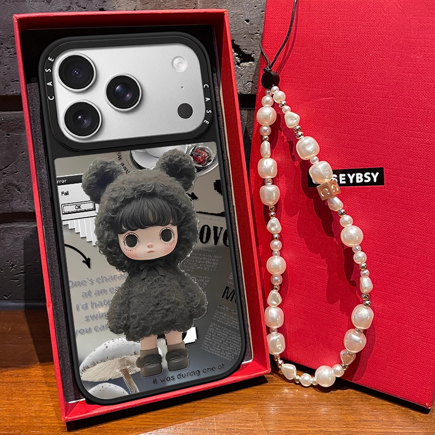 C家联名泡泡玩偶咖啡海报适用iphone17promax手机壳苹果16pro亚克力15/14pro保护套13亚克力12磁吸可爱卡通