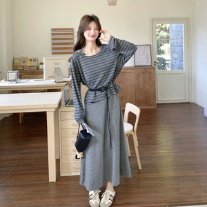 26春新款 2B149-6206-P165控268 条纹两件套连衣裙图片