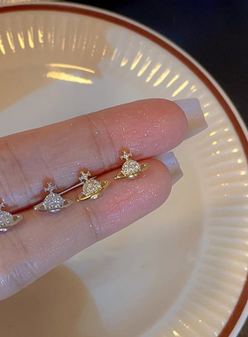 925银针精致简约土星耳钉