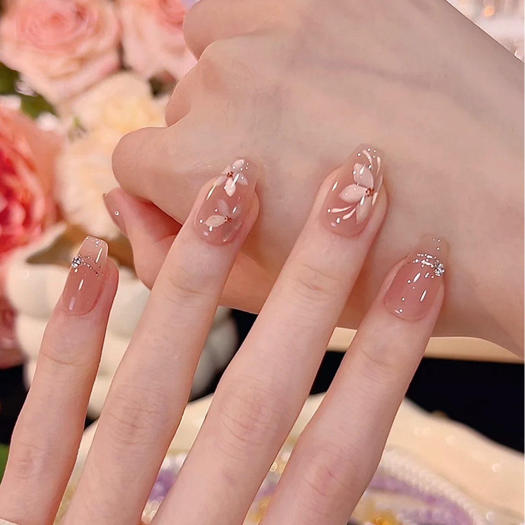 秋冬裸色渐变显白美甲穿戴甲短款高级手绘梅花冰透猫眼假指甲贴片,彩妆/香水/美妆工具,穿戴甲/甲片,淘宝优惠券,粉丝福利购,淘宝优惠卷