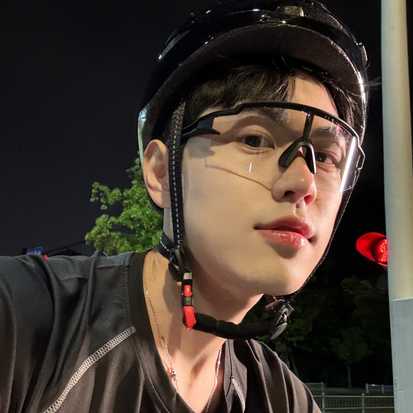 骑行眼镜男女款半黑大框方圆脸显瘦防风沙户外运动登山夜跑护目镜