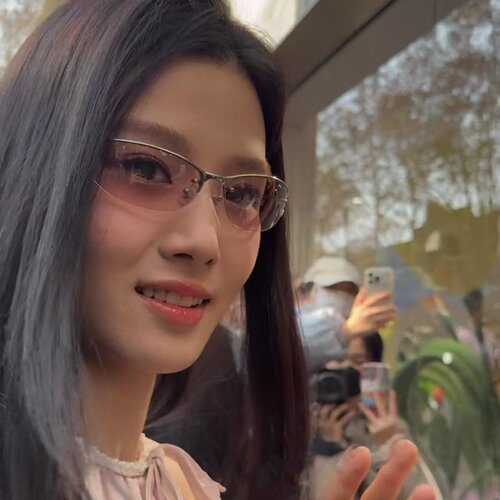 卢昱晓同款金属银半框飞行墨镜