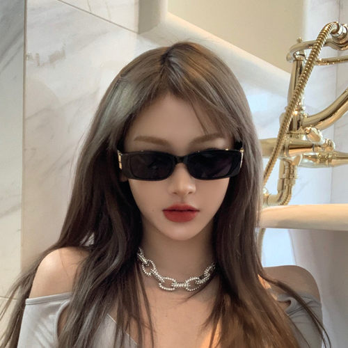 欧美辣妹风小脸方形简约太阳镜女
