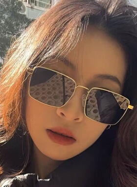 老钱风金属方形显瘦防UVB墨镜女