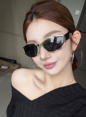 欧美风复古镂空金属银边显瘦墨镜