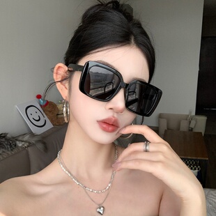 复古黑色百搭方形大框圆脸显瘦超轻TR偏光防紫外线墨镜女太阳眼镜