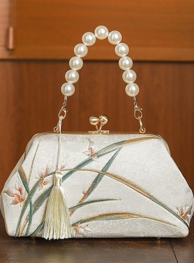 2025新款配旗袍的新中式国风妈妈包手拎包婚宴包女手提斜挎配礼服