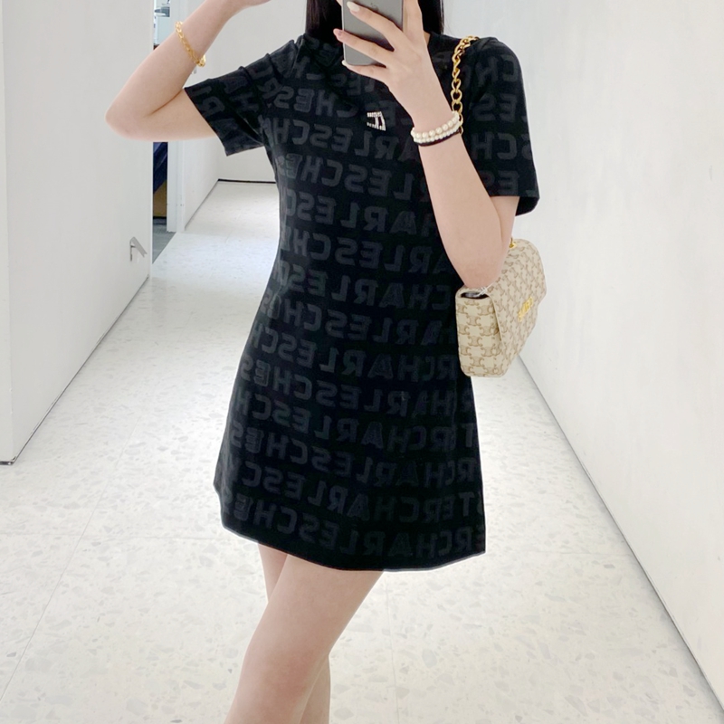 CHESTER CHARLES 夏季女装满幅logo印花时尚修身连衣裙香港代购