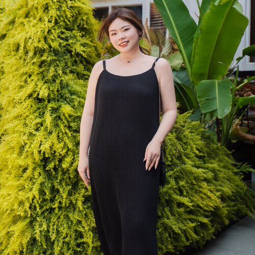 美丽客栈气质百搭大码百褶吊带裙
