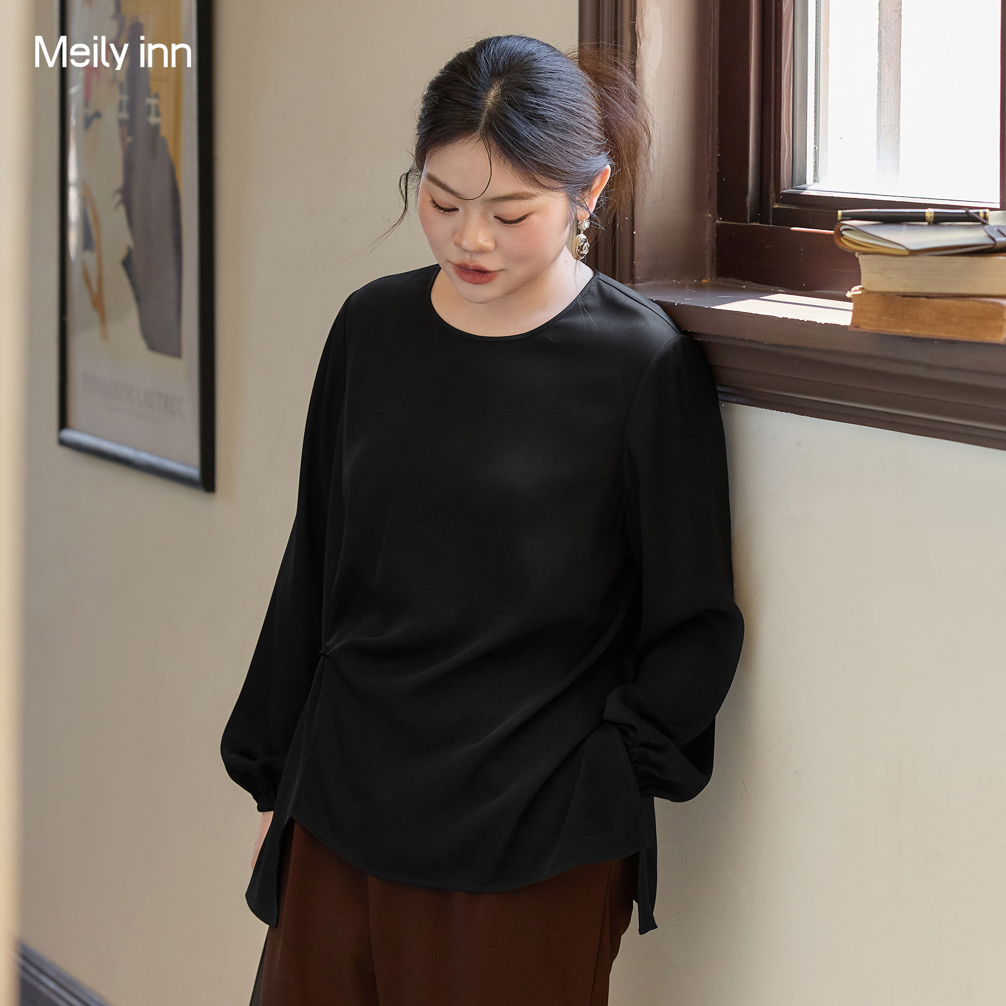 美丽客栈优雅简约纯色圆领上衣
