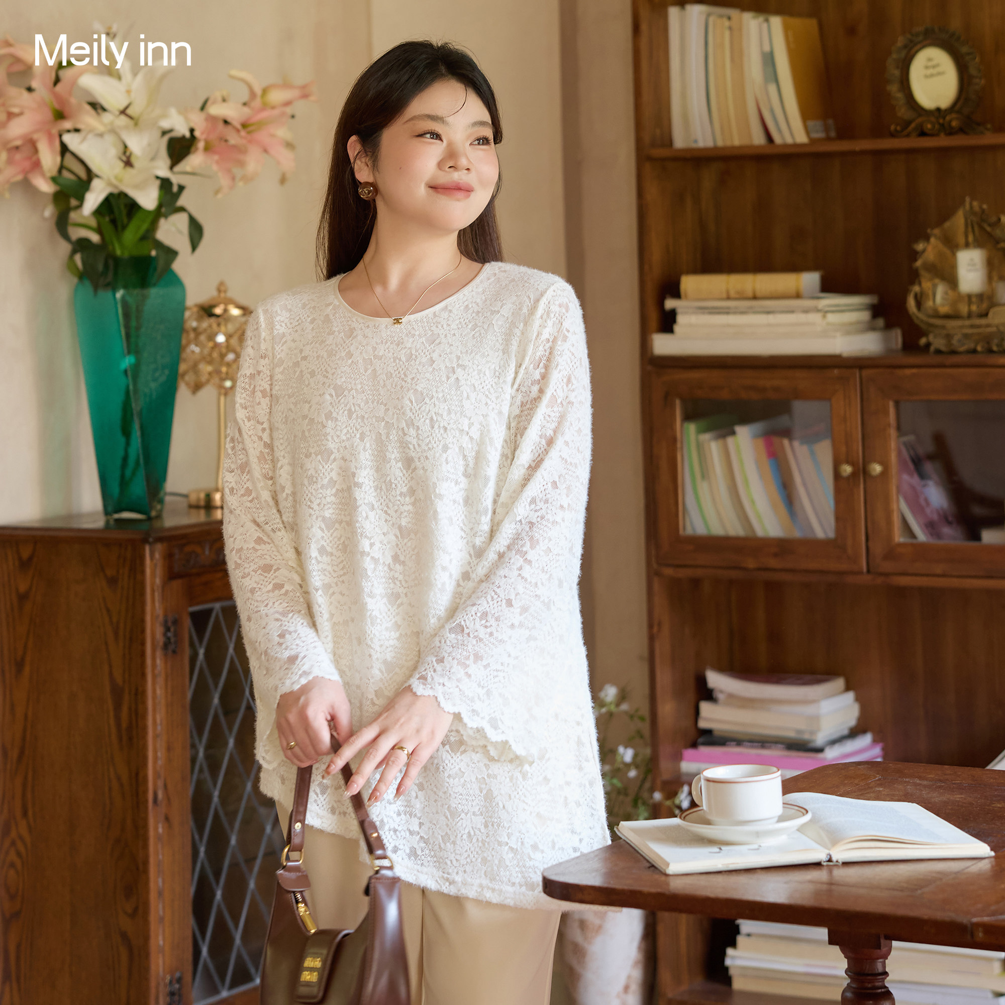 美丽客栈大码女装蕾丝打底衫