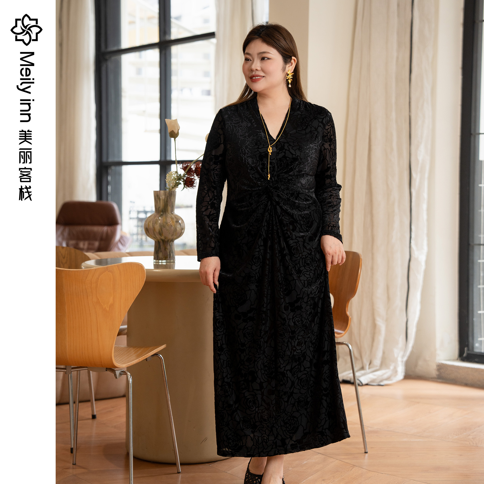 美丽客栈原创高端大码女装胖mm200斤加肥加大贵气礼服V领春连衣裙