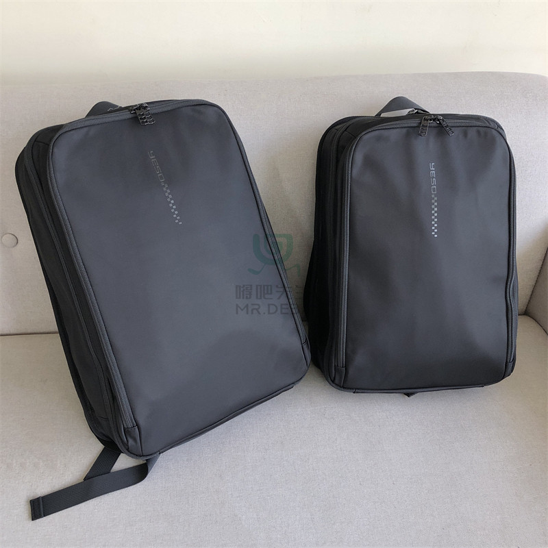 黑色商务双肩包 简约防泼水上班双肩包