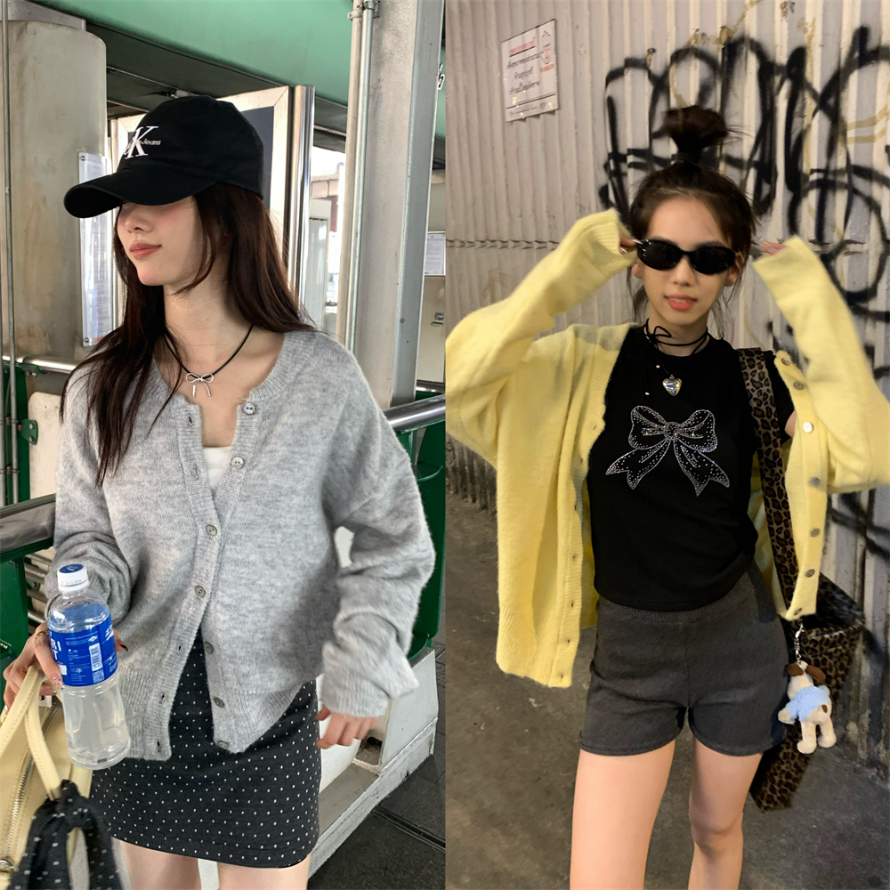 荒荒家纽扣开衫毛衣外套