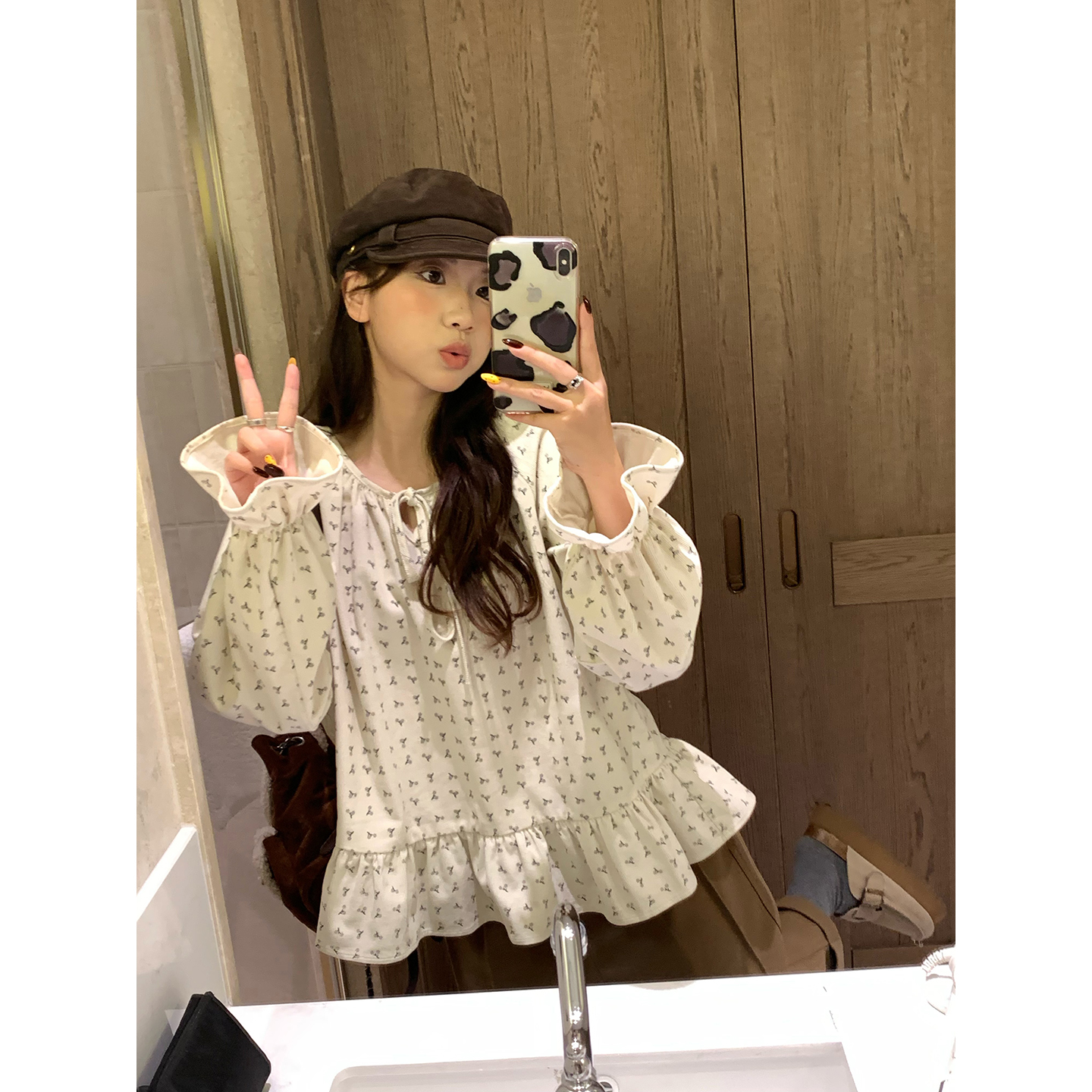 荒荒家灯芯绒小花上衣