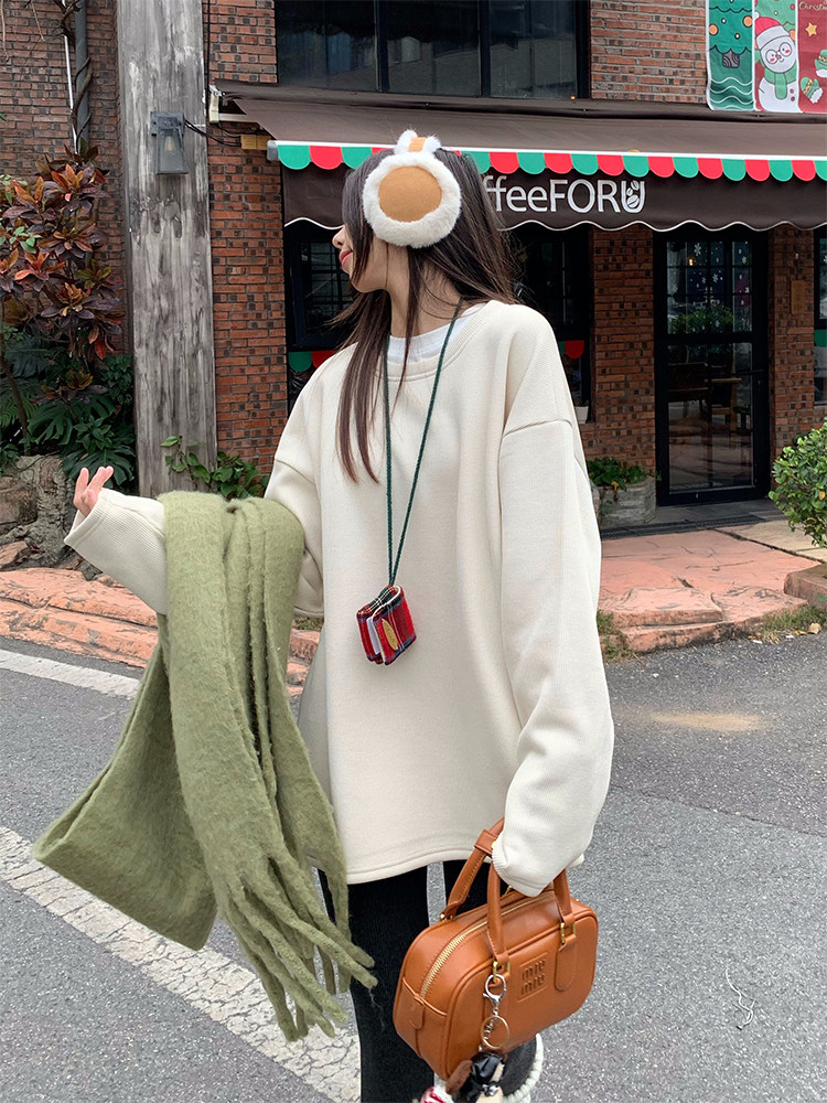 荒荒家银狐绒圆领卫衣