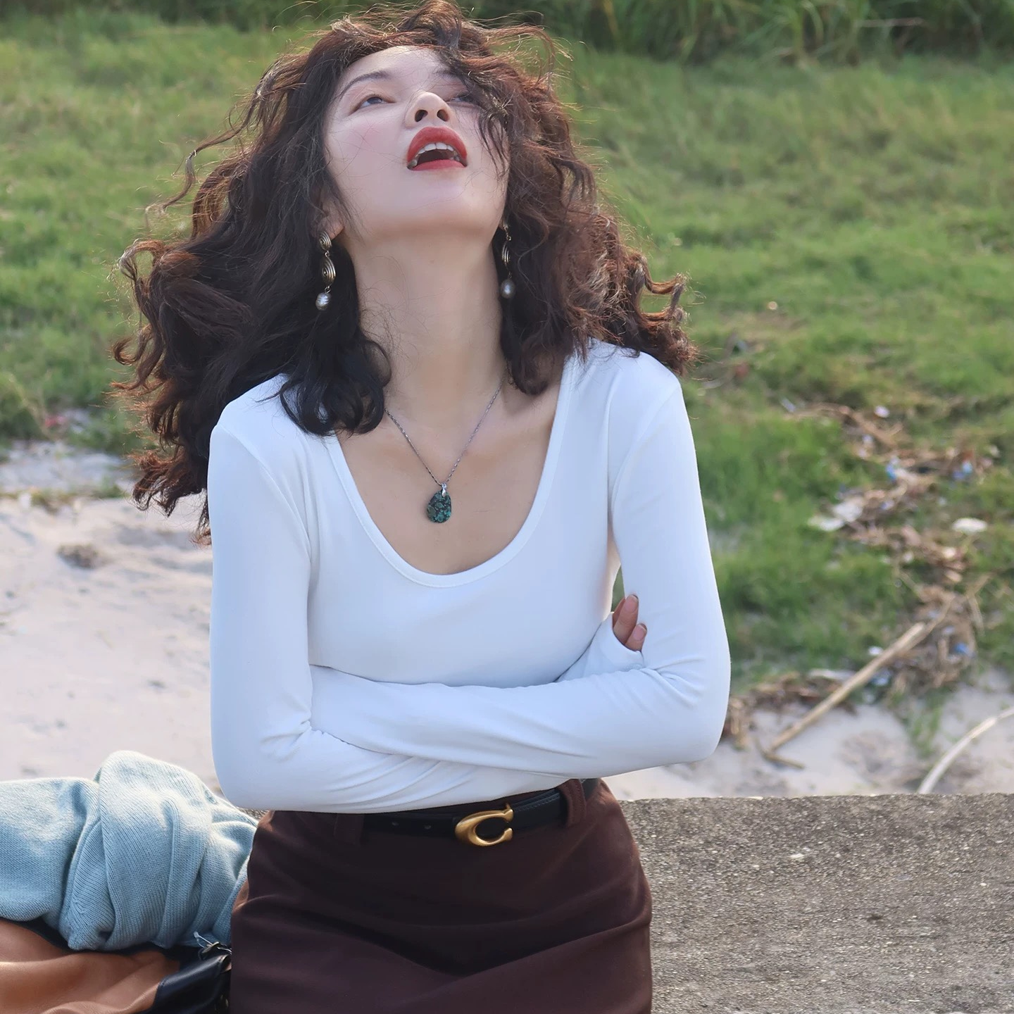 椰绒圆领方领收腰修身长袖u领保暖打底衫女秋冬修身显瘦内搭上衣