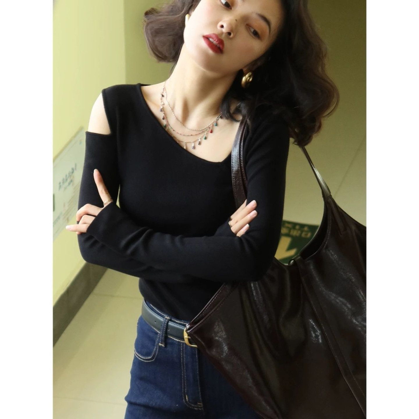 纯欲露肩斜领长袖针织衫女秋冬修身显瘦内搭毛衣设计感打底衫上衣,女装/女士精品,毛针织衫,淘宝优惠券,粉丝福利购,淘宝优惠卷