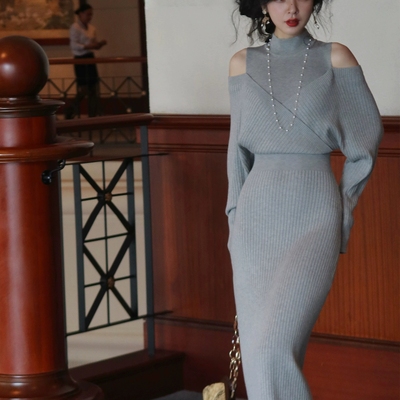 纯欲露肩收腰针织连衣裙女冬季内搭修身性感毛衣半高领打底长裙子