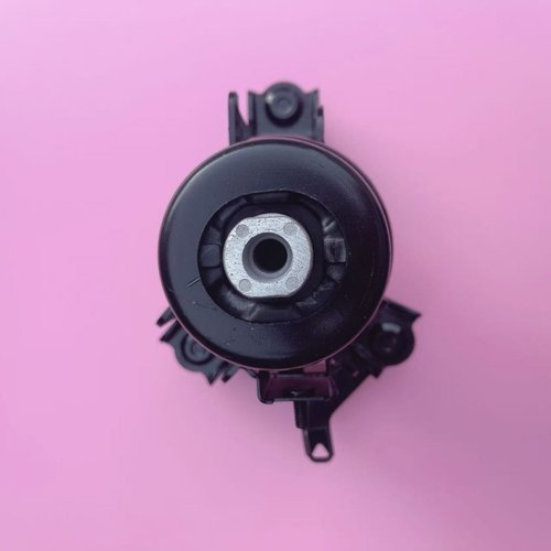 20-24款RAV4荣放发动机机脚脚前