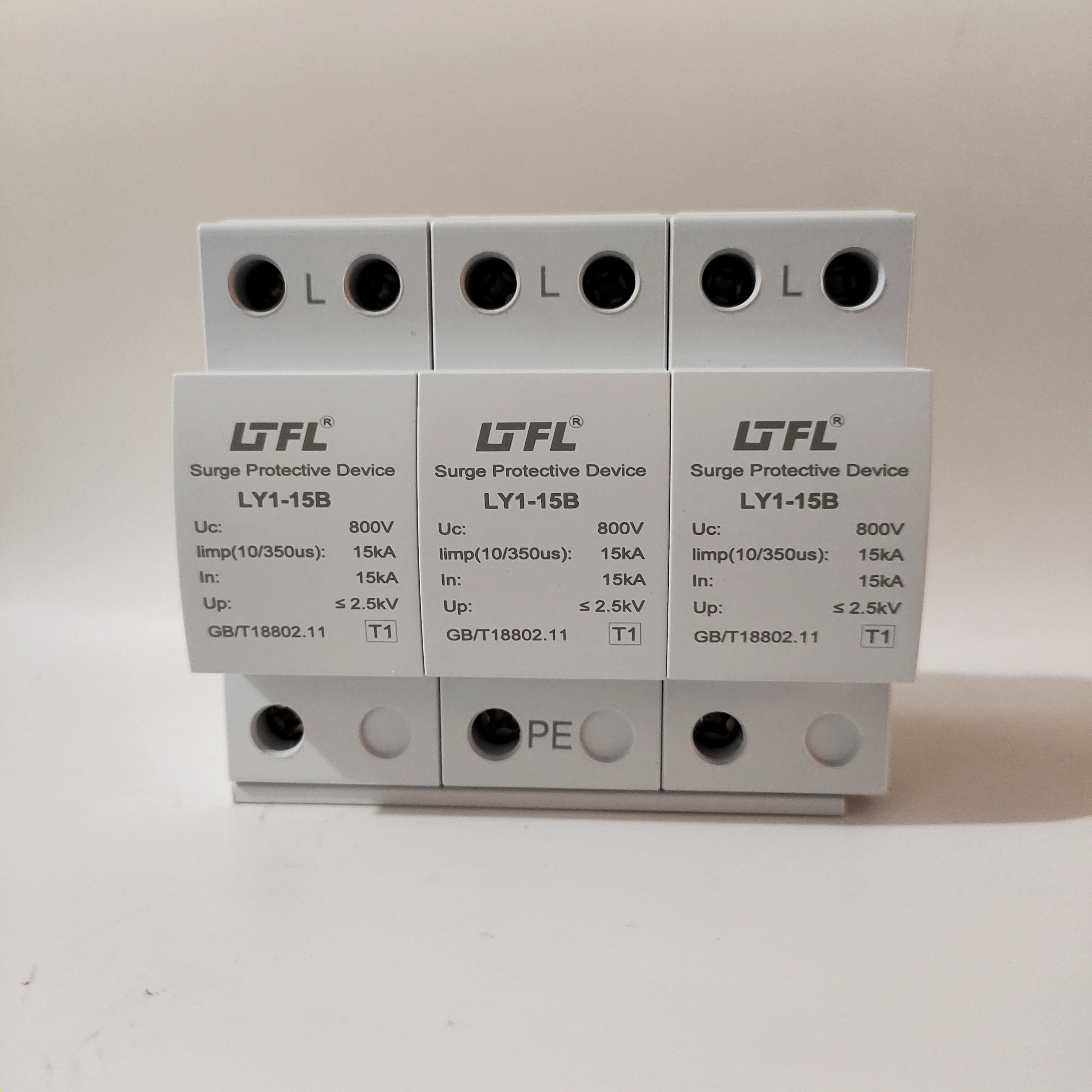 光伏风力发电浪涌保护器T1一级3P15KA交流AC690V800V1000V防雷