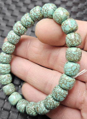 优化绿松石老型珠玉石手链