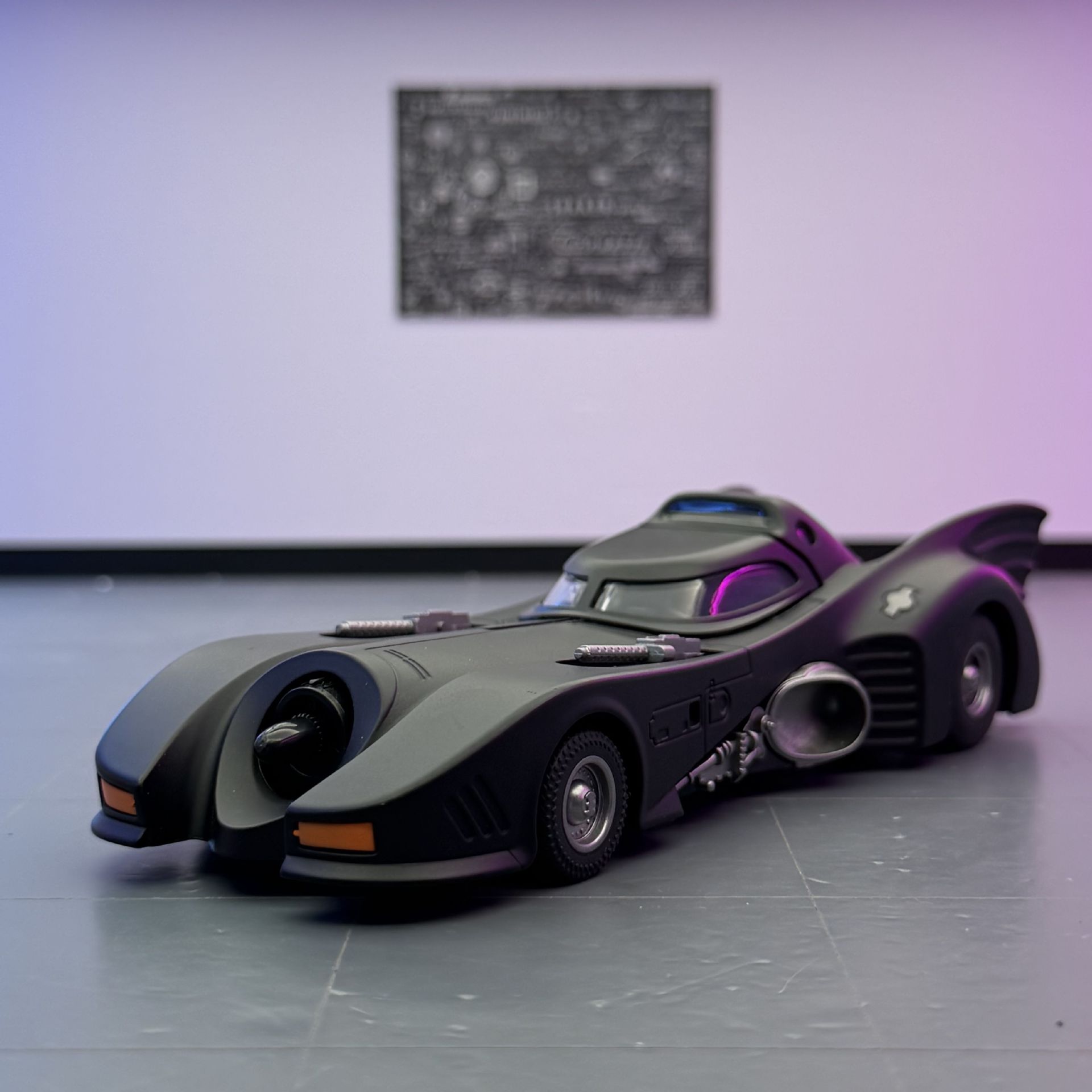 奇艺车模1:32蝙蝠战1989合金跑车模型摆件带声光儿童玩具汽车男孩