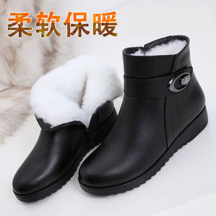 冬季真皮女棉靴皮鞋妈妈防滑加绒雪地靴中老年大码平底羊毛女短靴