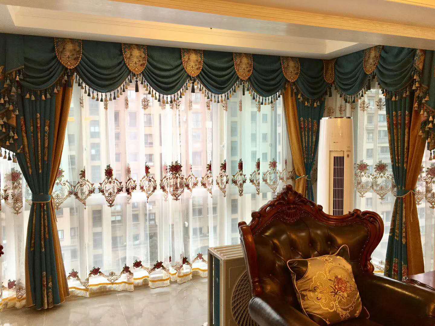 雪尼尔绣花窗帘欧式客厅豪华大气成品卧室落地窗高档定制豪华遮光