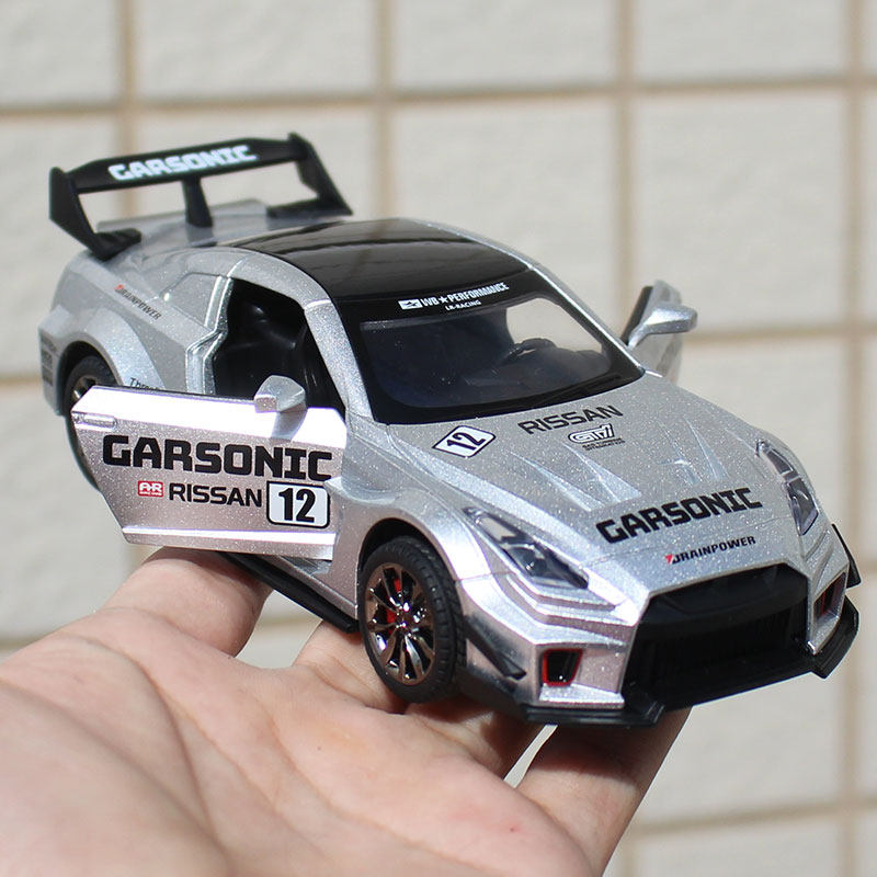 日产合金车模型回力漂移摆件礼物