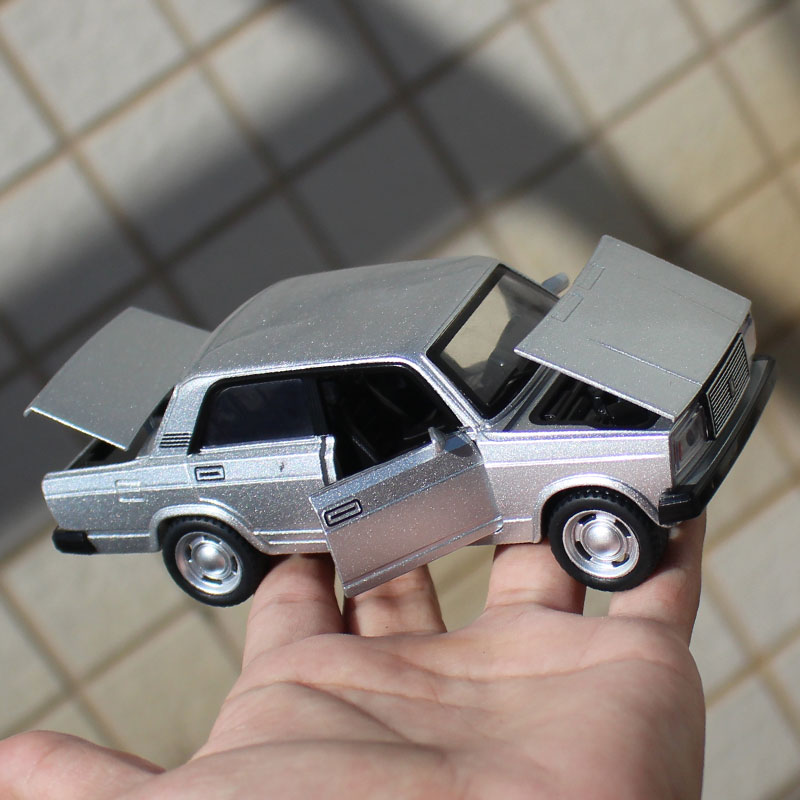 1/32拉达2017复古合金车模仿真汽车模型开盖收藏车模玩具摆件