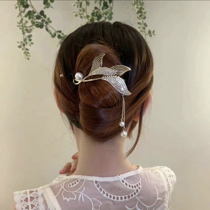 高级感鱼尾发夹女后脑勺盘发抓夹气质一字夹青蛙扣扭扭夹发卡头饰