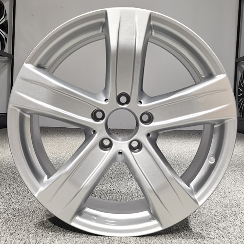 适用于奔驰S350轮毂包邮送配件