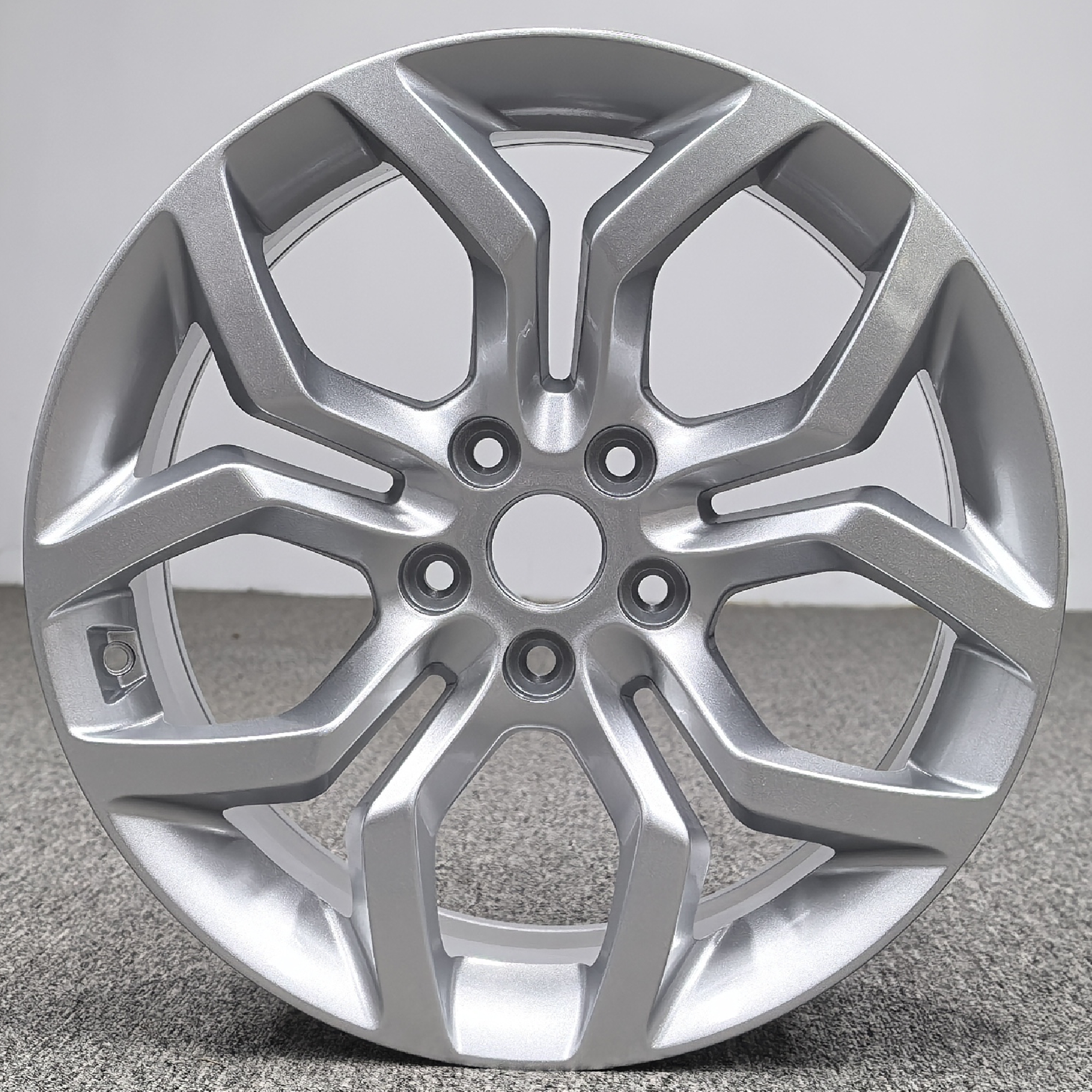 适用于博瑞铝合金轮毂包邮送配件