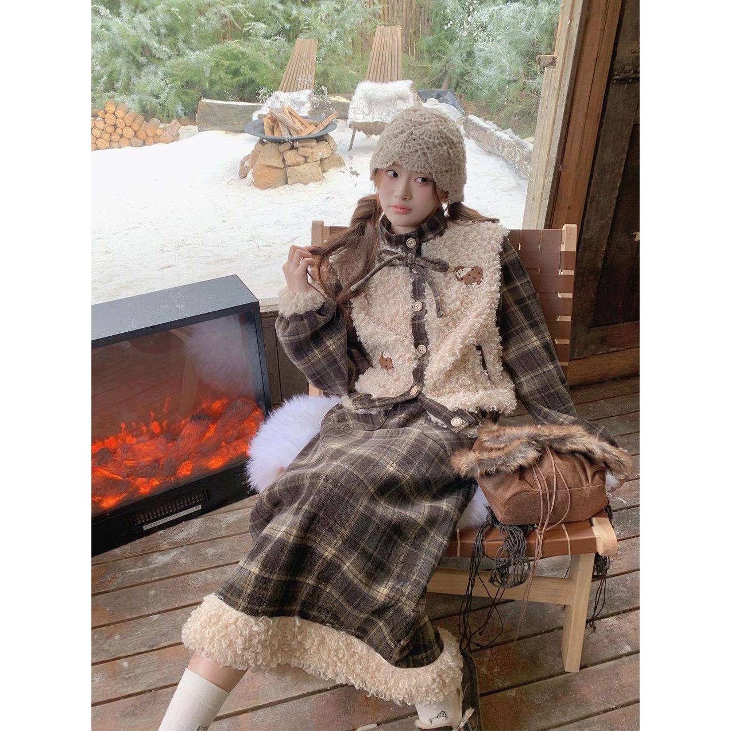 2025秋冬新款复古慵懒风羊羔毛拼接格子毛呢外套半裙套装甜美小众,女装/女士精品,时尚套装,淘宝优惠券,粉丝福利购,淘宝优惠卷