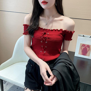 批 发夏季女装韩版新款甜美木耳边一字领上衣短款性感露肩针织衫