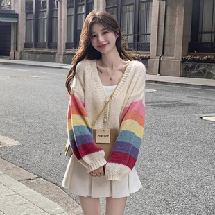 潮 春季 女装 批新款 发外穿减龄V领慵懒毛衣甜美宽松彩虹条纹针织衫